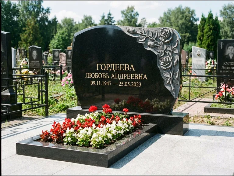 Памятник с барельефом — выполненная работа 16 в Краснодаре
