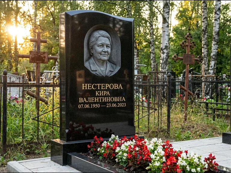 Памятник с барельефом — выполненная работа 24 в Краснодаре