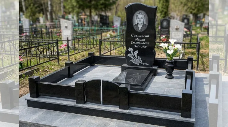 Памятник с гравировкой калл — выполненная работа «Савельева» в Краснодаре