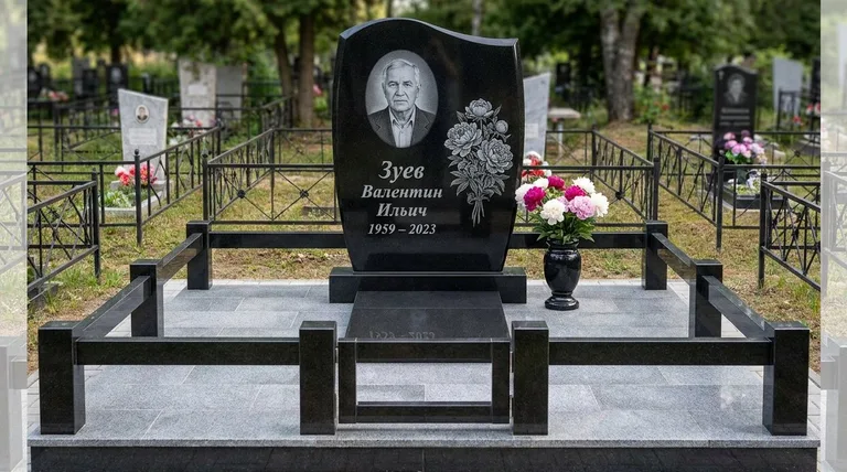 Памятник с гравировкой пионов — выполненная работа «Зуев» в Краснодаре