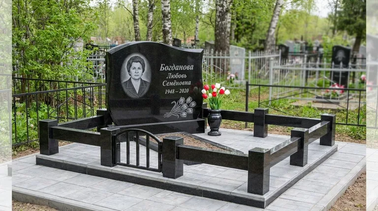 Памятник с гравировкой тюльпанов — выполненная работа «Богданова» в Краснодаре