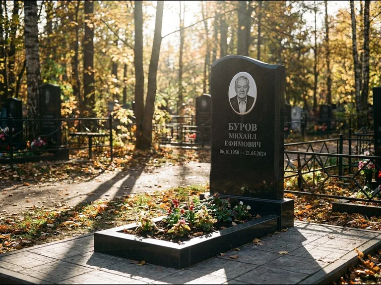 Овальный керамический портрет — установленная работа в Краснодаре