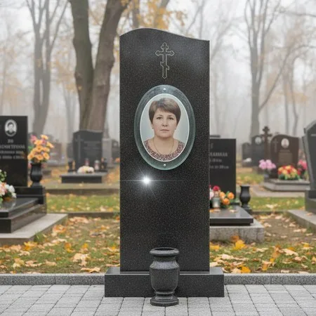 Овальный портрет на стекле 240×300 мм на памятнике в Краснодаре