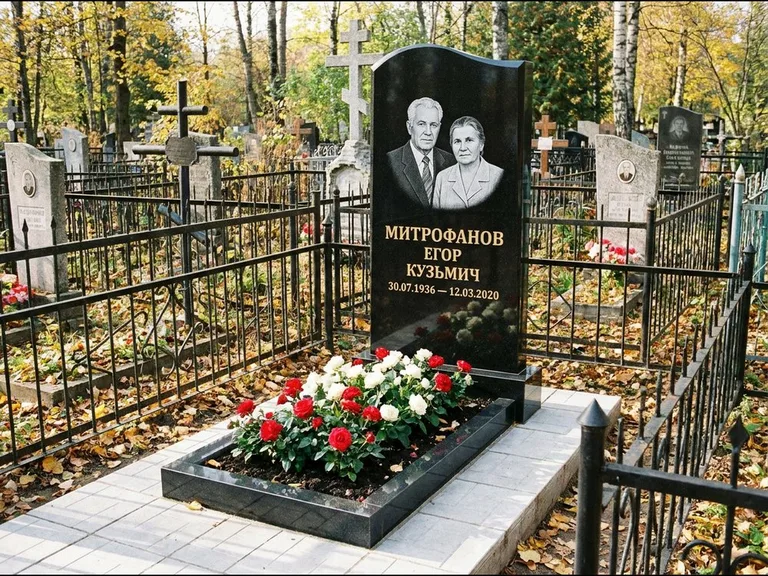 Гравировка портрета на чёрном граните — выполненная работа 17 в Краснодаре