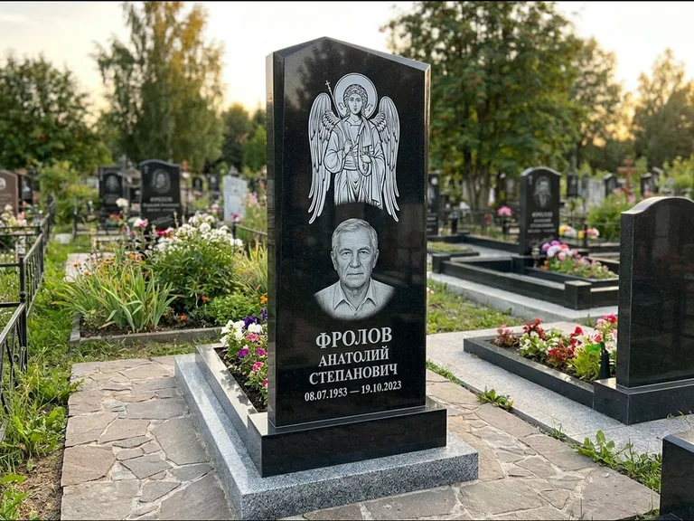 Памятник с гравировкой иконы — Владимирская икона Божией Матери с Младенцем, работа «Мельникова» в Краснодаре
