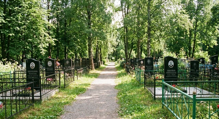 Памятники на Ваганьковском кладбище в Москве — изготовление, реставрация, установка
