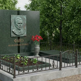 Литой бронзовый памятник вертикальный с гравировкой портрета