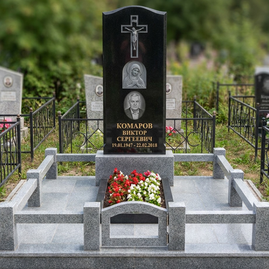 Пример дизайна: Католический памятник с латинским крестом из комбинированного гранита — фото и цена